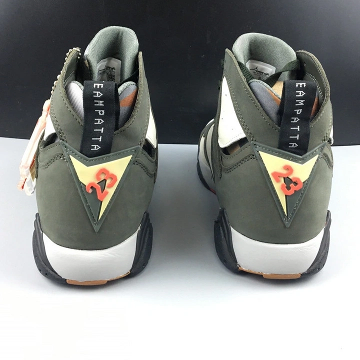 SP 7 100 AT3375 Patta Air x Retro  Jordan 'Icicle' 0320